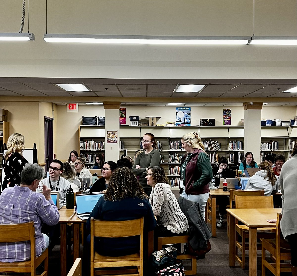 abamherststreet's tweet photo. Thank you to our presenter Ms. Smith for an engaging day of PD and collaboration. @NASHUASCHOOLS #nsd42 https://t.co/QdtLayCir8