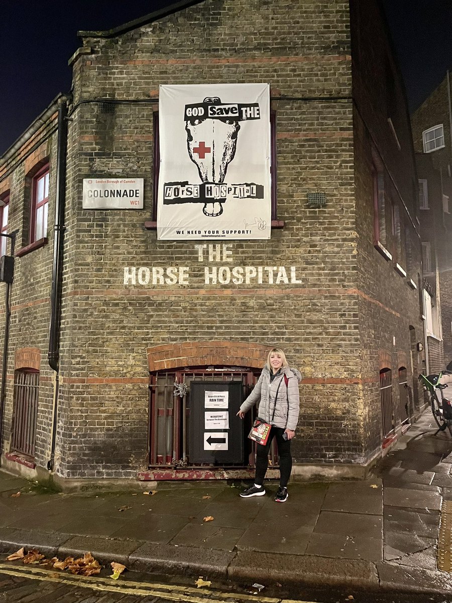 Can’t wait for the start of the show! <a href="/gothicbookworm/">Lauren B 🥀🏛🦇(She/Her)</a> you are so awesome babe 😎😍😎 #Egyptomania #mummymania #horror