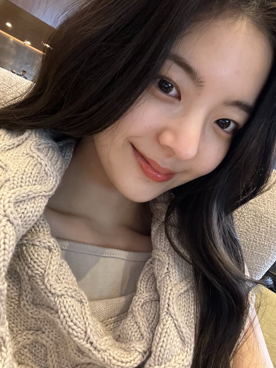 lia pics tweet media