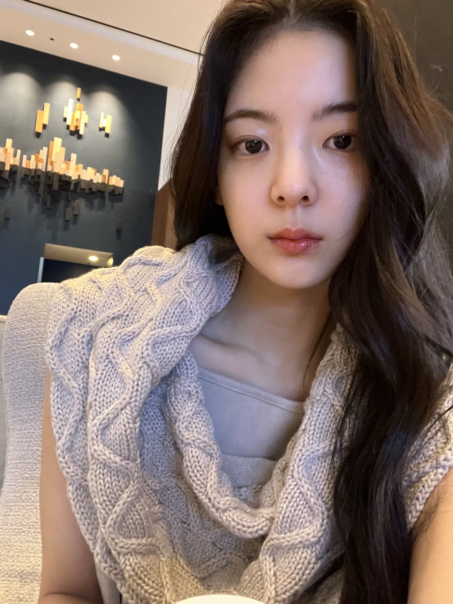 lia pics tweet media