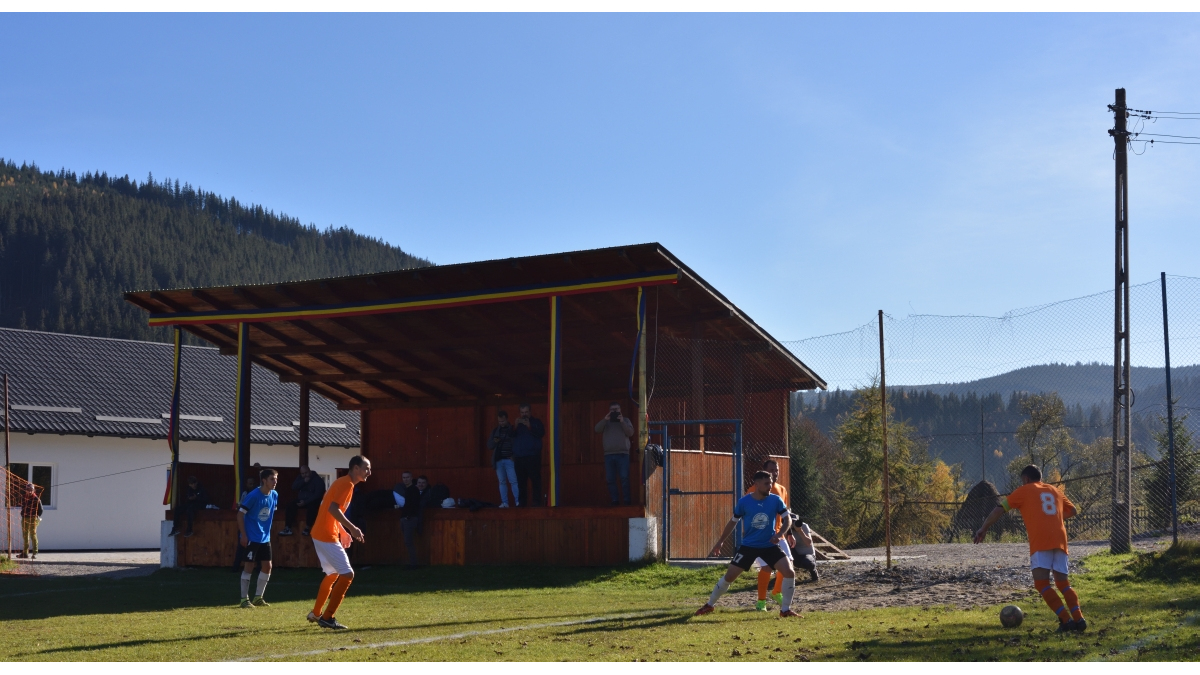 Luke1Darren's tweet photo. Photos from AS Minerul Iacobeni v AS Viitorul Horodnic de Sus https://t.co/S6PtIiavu2 #FIH5 https://t.co/EZugBNehc0