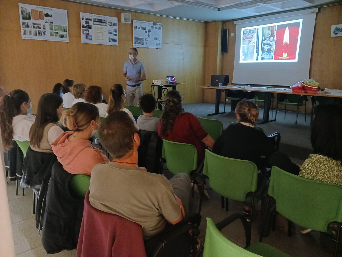 hospitalpallars's tweet photo. Avui hem realitzat la formació  periòdica en seguretat contra incendis.🚒🧯 Realitzant simulacre d'evacuació amb l'activació del Pla d'autoprotecció (PAU)del centre🏥 @hospitalpallars#emerfoc https://t.co/tuTedm9b4Z