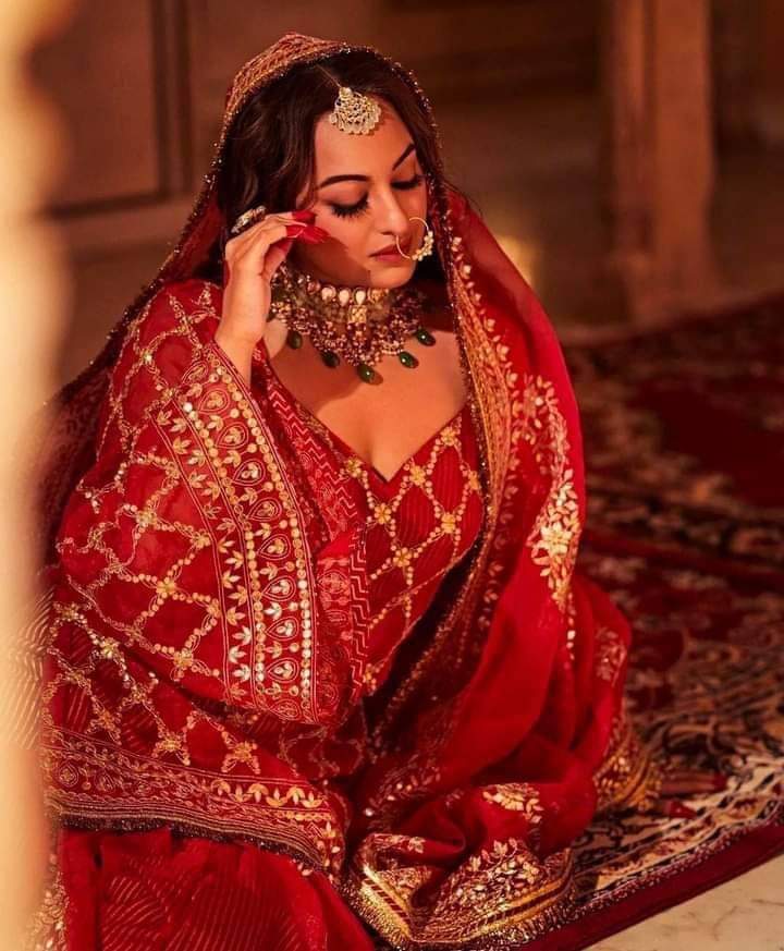 BarristerEliza's tweet photo. تمہارا کام اتنا ہے کہ بس .....کاجل لگا لینا 
تمہاری آنکھ کی خاطر نظارے میں بناؤں گا https://t.co/sHXMsPtrXK