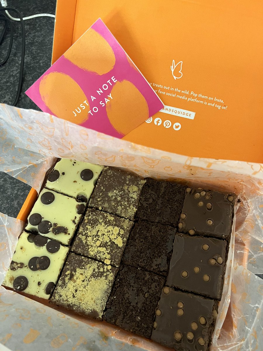 Kierbro's tweet photo. Thank you SO much @LizzieBea3 for my @cutter_squidge box of brownie bites! What a lovely surprise you absolute doll! I’ll be sharing with some of my @MousetrapLondon colleagues to help them through 2 shows tomorrow @LiverpoolEmpire - when I’ve had my fill obvs! #cutterandsquidge https://t.co/mbXLFxwr0P