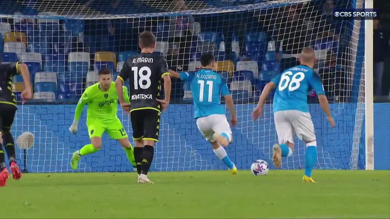 Chucky Lozano from the penalty spot! 🇲🇽

Napoli find a way to continue scoring in every home match this season. 🔵”