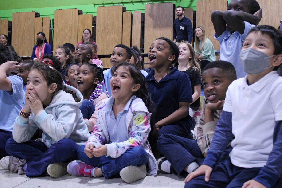 ColsCitySchools's tweet image. Drones flew, paper rocketships soared, and screams of excitement echoed throughout the Avalon gymnasium during a recent Drone Day. School Counselor Stacy Callahan coordinated activities focused on exposing students to STEM Education. #OurCCS

READ: bit.ly/3EgTgbz