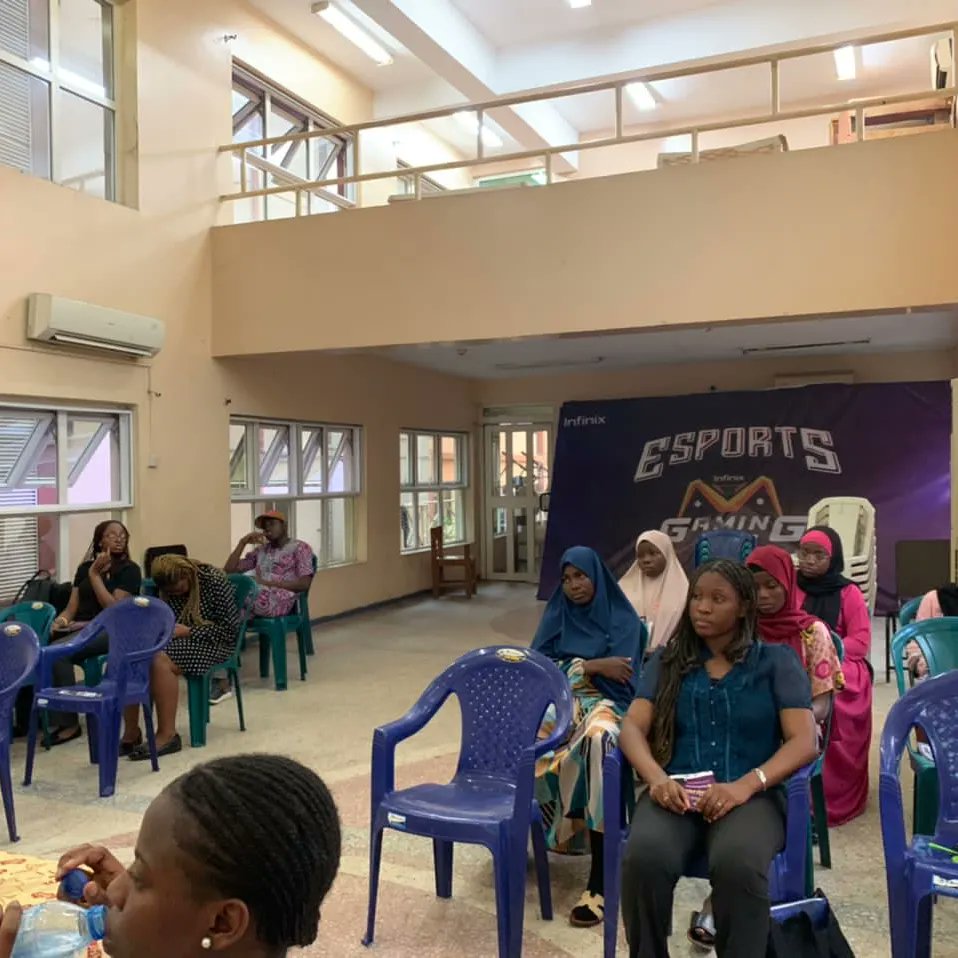 LasucomRotaract's tweet photo. The Rotaract Club of LASUCOM had her November Fellowship themed "Rotary Foundation Mouth" on 8th November 2022.
Rotr. Abdulwahab B. Akinlade was invited to talk on the topic "The Rotary Foundation: Facts, History and Purpose". https://t.co/mOZJhmDT2V