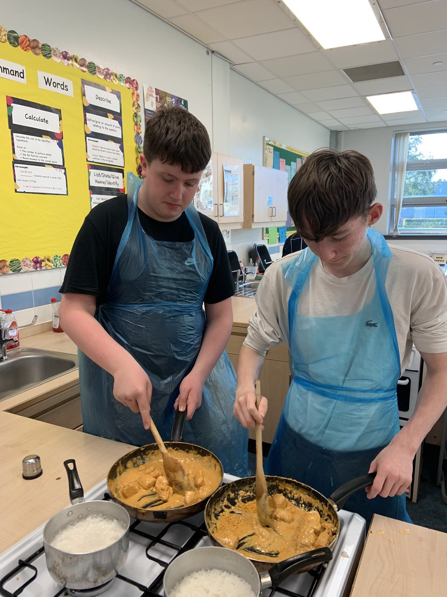 HEGW16's tweet photo. Cajun Chicken with Rice on the menu tonight🍛🍚🫑 Well done boys👨‍🍳⭐️ #growingyou #lifeskills #STR #newskills #BSL @Greenwood_Acad https://t.co/LqKJmJxKdL