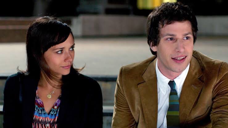 “Sırf birisini kaybetmek istemediğin için daha fazla anlayışlı ve affedici olmaya çalıştıkça, karşındakine de hak vermeye, düzeltir sanarak konuyu kapatmaya çalıştıkça kimse seni kaybetmekten de incitmekten de korkmamaya başlıyormuş. Hayattan aldığım en büyük derslerden biri bu.”