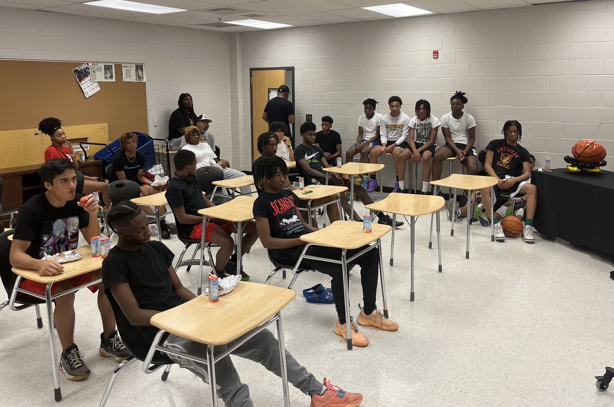 AHSTigerHoops's tweet photo. AHS Boys &amp; @AHSLadyTigersB1 gives a huge thanks to @Marquis_Daniels for taking time out your busy schedule to speak to our young women &amp; young men today!!! Your words were just as inspirational as your entire basketball career!!! @Alcovy_Sports @bandboyz05 @CoachAdams93 @iBall3_ https://t.co/0Zx6vOwaHo