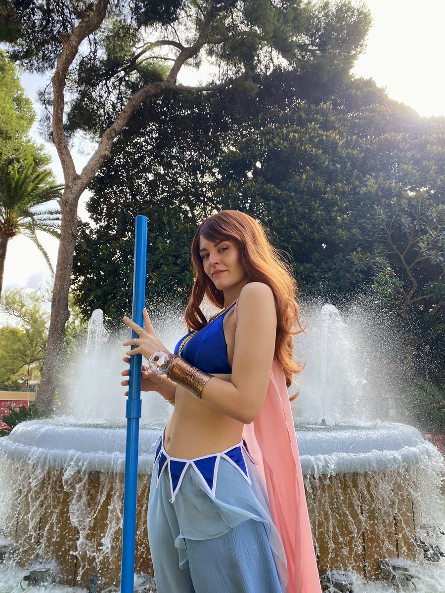Suusix's tweet photo. Increíble lo bonita que me siento con el cosplay de Nami y lo magníficas que salieron estas fotos, parece que estoy en Water 7 ✨✨✨✨ https://t.co/aHjwGdQcMa