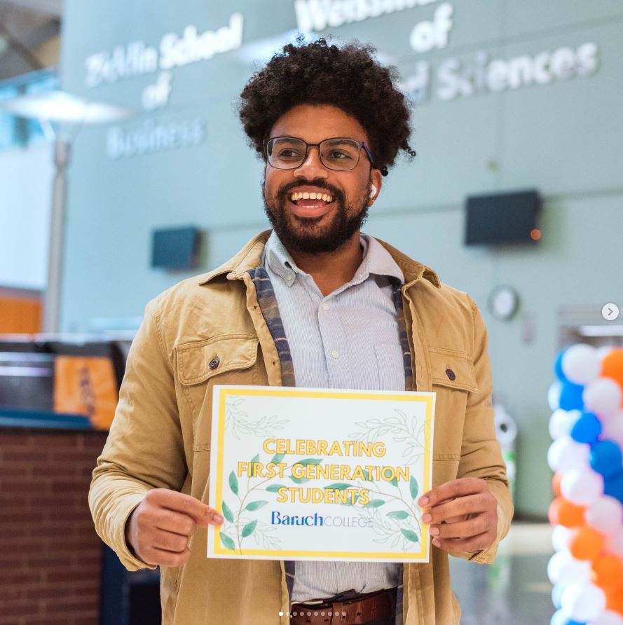 BaruchCollege's tweet image. 🎉Yay! It's #FirstGenDay! We are *so proud* that more than half of our students--56%!--are the first in their families to go to college. 👊 We'd love to hear from our first-gen students and alumni on why you’re proud to be a #FirstGenerationStudent. 💬🎈

#BeBaruch #NYC