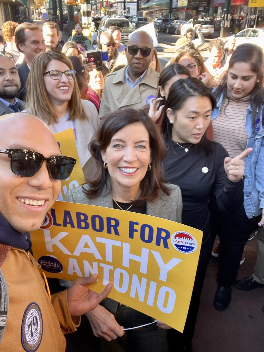 ABAD_LaBoReR's tweet image. STILL PLENTY OF TIME TO GO VOTE FOR KATHY HOCHUL!!! #local79