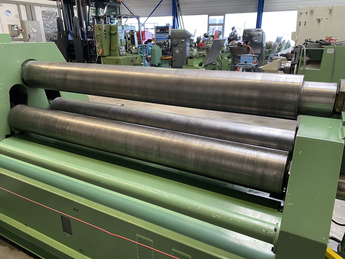 EmukMachines's tweet photo. #Famar #newcomer @EmukMachines Dreiwalzenrundbiegemaschine #forsale #byemuk https://t.co/7lwWx8XEcu