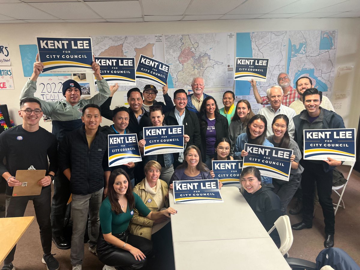 9 hours left! Time is running out! Mayor <a href="/ToddGloria/">Todd Gloria</a>, Councilmember <a href="/marnivonwilpert/">Marni von Wilpert for Congress</a>, and Council President @seaneloriverad9 are joining Team Kent this morning to brave the rain and let voters know today is the last day to vote.

Vote today: kentleeforsd.com/vote

#KentLeeForSD