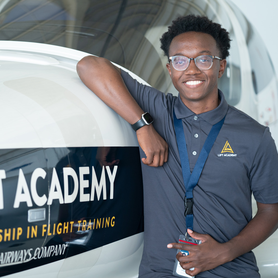 Happy #NationalSTEMDay! Successful aviation careers often begin with a strong #STEM education. That’s why we’re doing our part to elevate STEM education programs through opportunities like our @FlyWithLIFT ! Learn more at flywithlift.com.