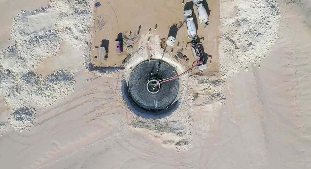 AfricaFactsZone's tweet photo. Egypt is constructing wind farms with a capacity of 19 GW at a cost of over $20 billion, enough to light 19 million homes, in addition to operating the high-speed train network under construction.

This is part of Egypt's pledges to reduce its rate of carbon emissions. https://t.co/qK0xlbx4yk