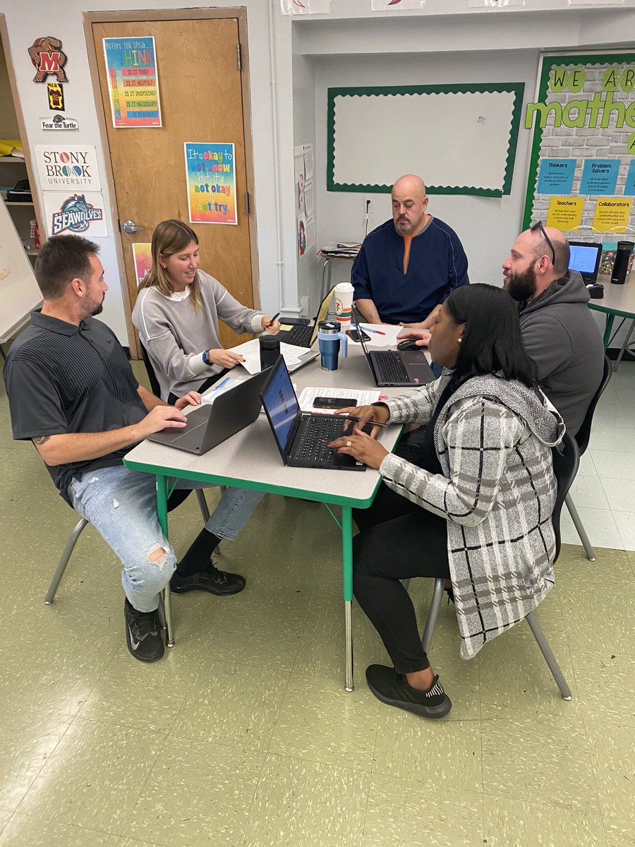 MottHall467 tweet media