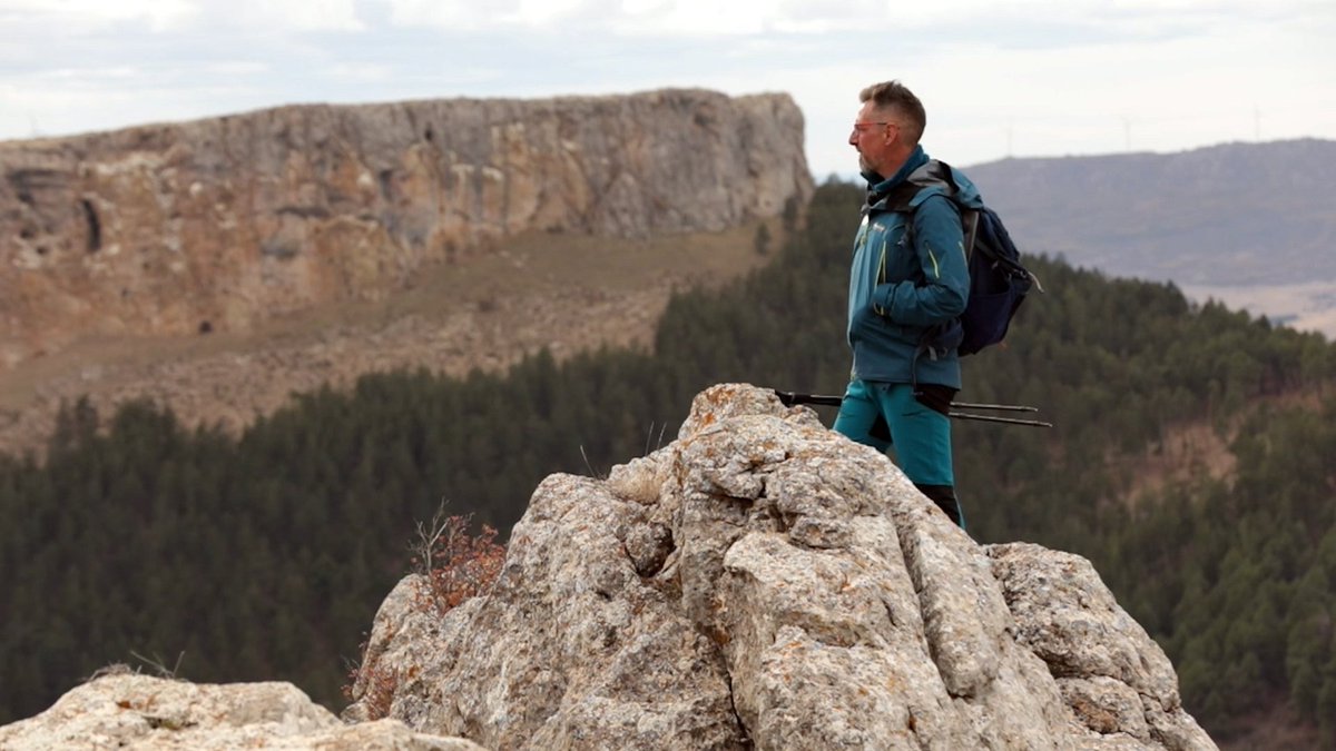 Algo más de 24 horas para adentrarnos en el espectacular Barranco de Horcajuelo y llegar a la Muela de Añón. Moncayo desconocido, Moncayo puro. 

<a href="/aragontv/">Aragón TV</a> 
<a href="/Trango_World/">TrangoWorld Official</a>