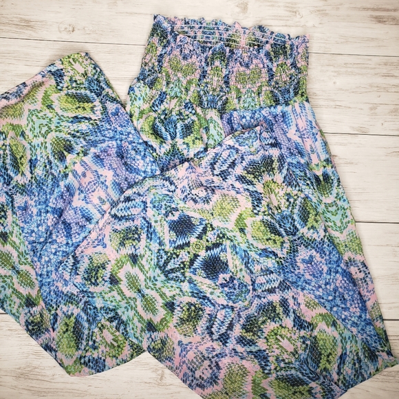 snipsnipchick's tweet image. So good I had to share! Check out all the items I&apos;m loving on @Poshmarkapp #poshmark #fashion #style #shopmycloset #gap #volcom #showmeyourmumu: posh.mk/ZXC3QcCpNub