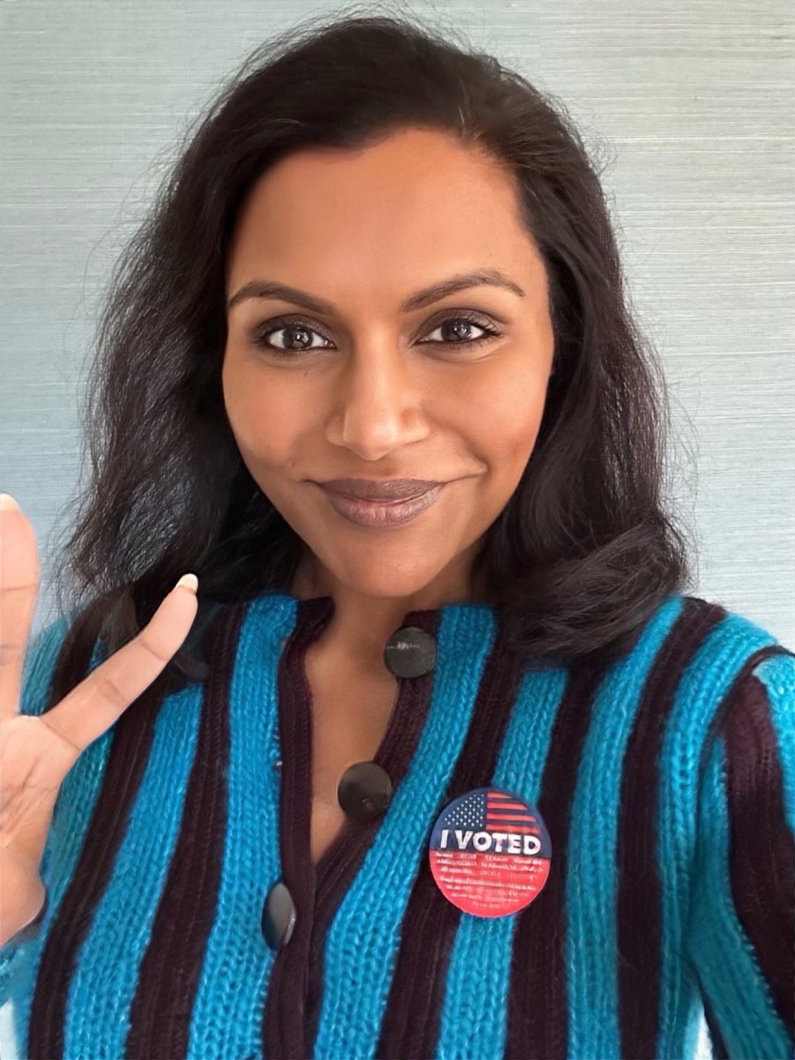 Mindy Kaling on Twitter: "Didn’t do my hair but I did #vote!!! Join me