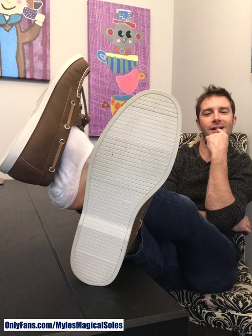 Thanks for seeing me on such short notice professor! See, my marks in your class are kinda bringing my