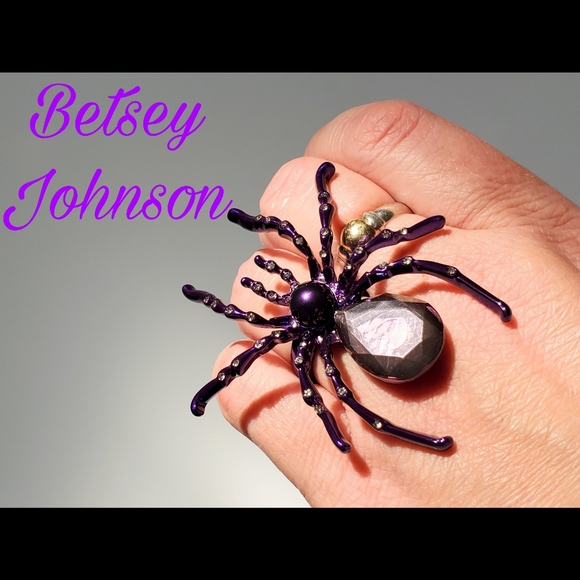 Lisa Underdown tweet media