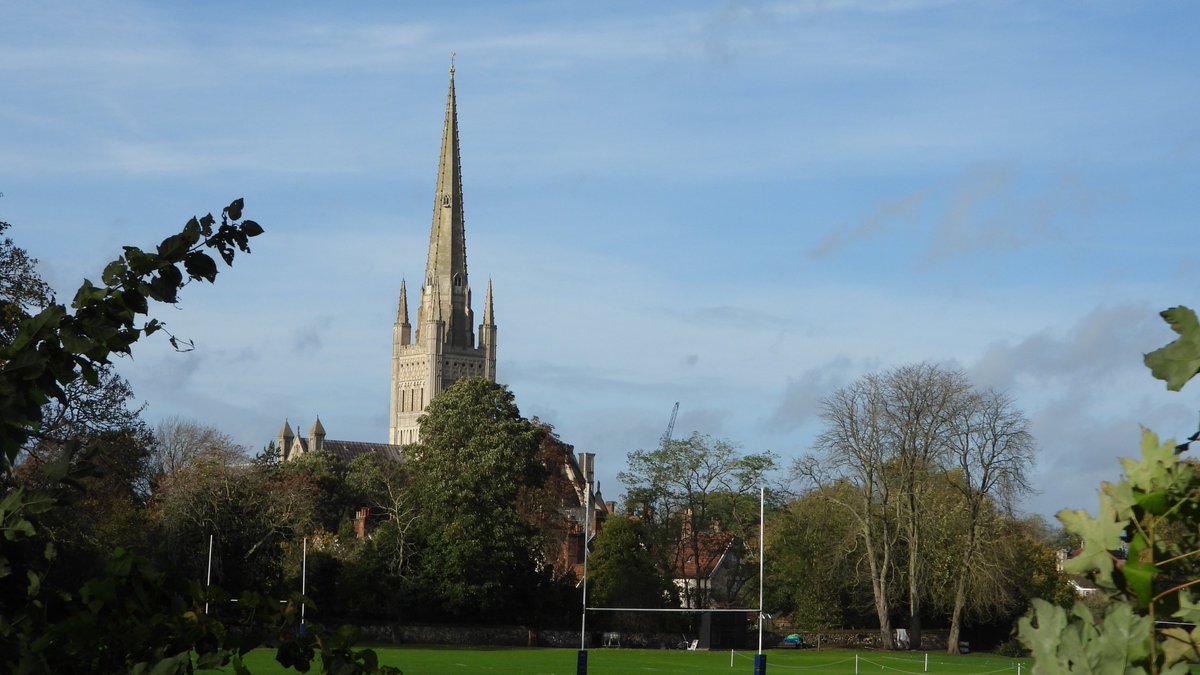 seuneke's tweet photo. Today was a trip to Norwich. #norwich #pullsferry #greathospital https://t.co/ovajS4P9Ff