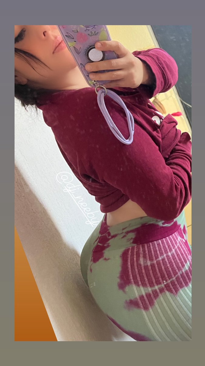 Tardes porque buena yo 🙈🥵🍑👈🏻haha RT y follow bebeee🥹🥹💕💕