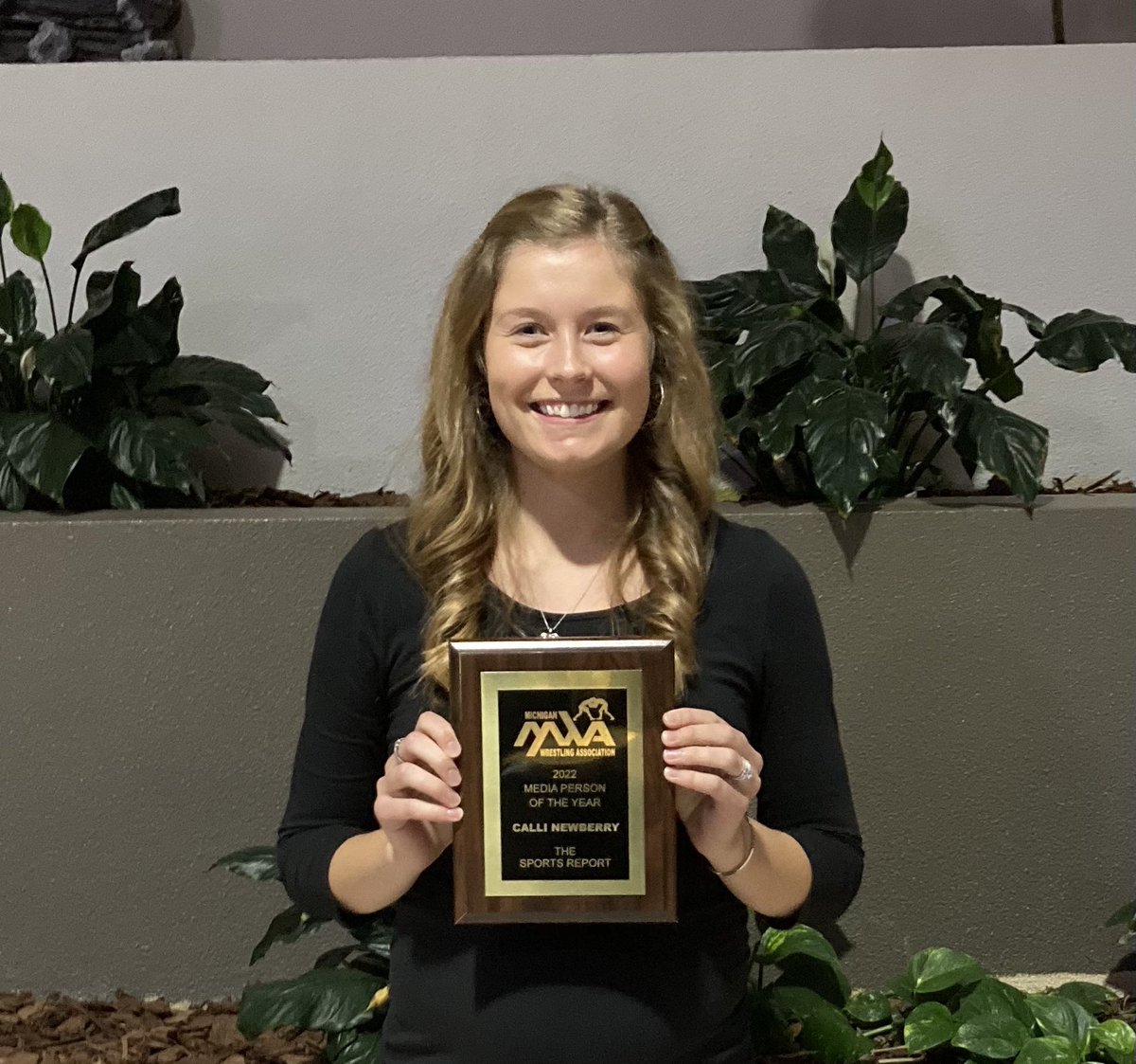 newberry_calli's tweet photo. Some personal news:

I attended the MWA awards banquet Saturday where I earned my first professional journalism award: Media Person of the Year!

I’m grateful to cover sports in an area that I love to call home.

Thank you all for reading my stories. I look forward to many more! https://t.co/EZoPJ8sqLc