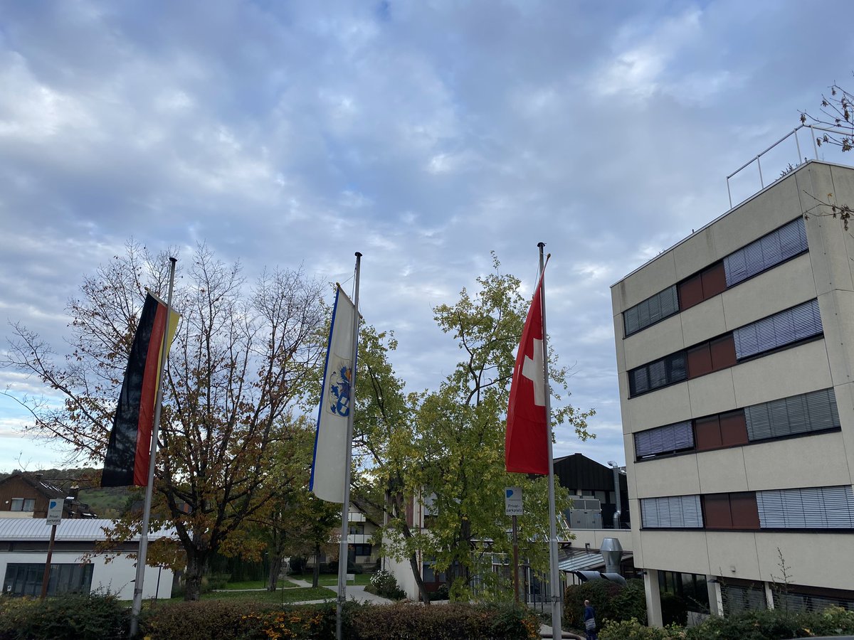 Papierzentrum's tweet photo. Heute haben wir mit großem #Erfolg unsere #FÖP-#Herbstsitzungen 2️⃣0️⃣2️⃣2️⃣ bei uns im Papierzentrum 🏡♻️🌳🌲durchgeführt – in unserer #Vorstandssitzung, unserer #Mitgliederversammlung sowie der #Sitzung des #Kuratorium|s der #Papiermacherschule @Gernsbach – #Schulzentrum (…) 1️⃣/4️⃣ https://t.co/wYuJmsujcV