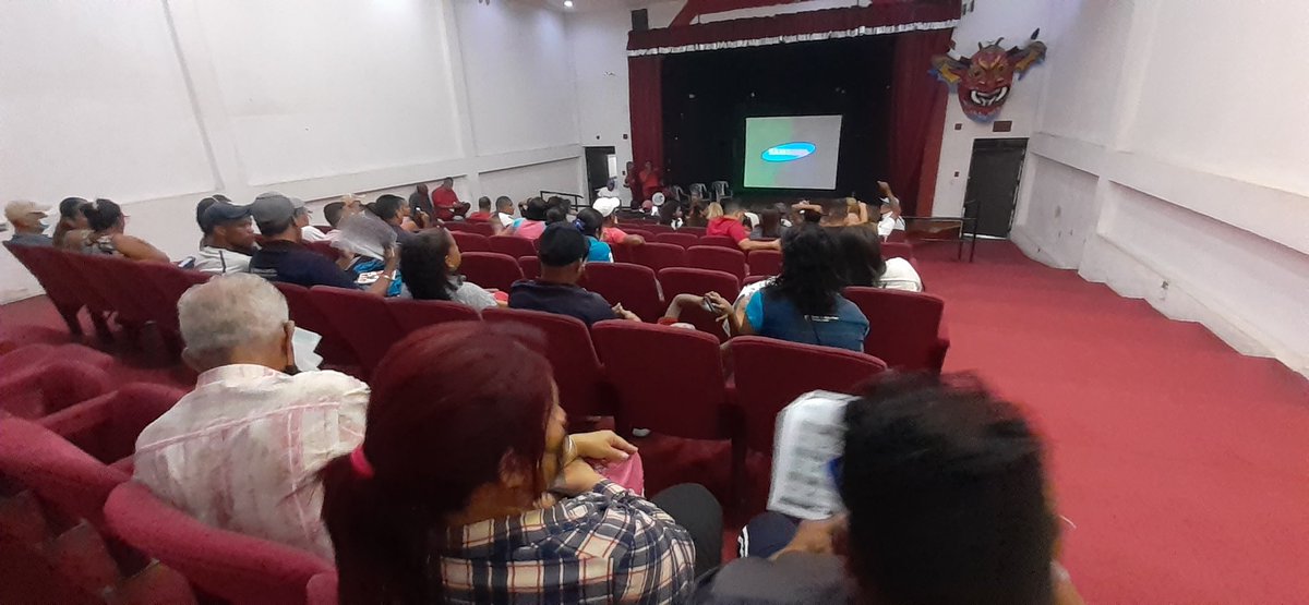 PsuvSimonB_Mir's tweet photo. Reunión informativa para la renovación del Partido Socialista Unido de Venezuela que será realizada este sábado 12 de noviembre en cada #UBCH https://t.co/619SfBiwwy