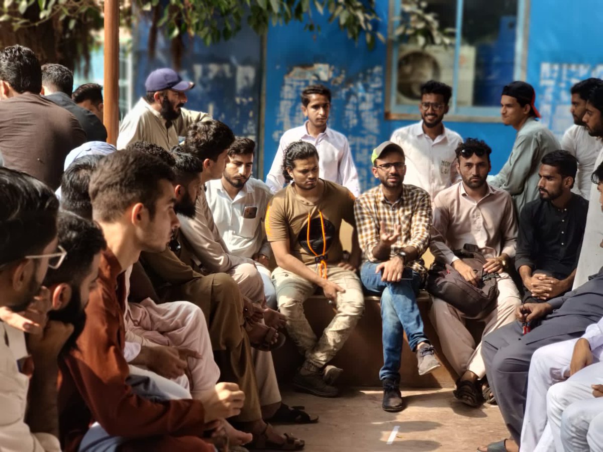 PSFDisttSouth's tweet photo. 08-11-2022

President PSF South @shehbaz_malick Visited Ayaz Sammo Nursing College Lyari and Dow Medical College Along with SVP @salmanpanja9 meet with Student of Nursing College, 
Discussed their issues and assured them PSF is Standing with the Student on their Right Issues. https://t.co/PpyDlCcLY4