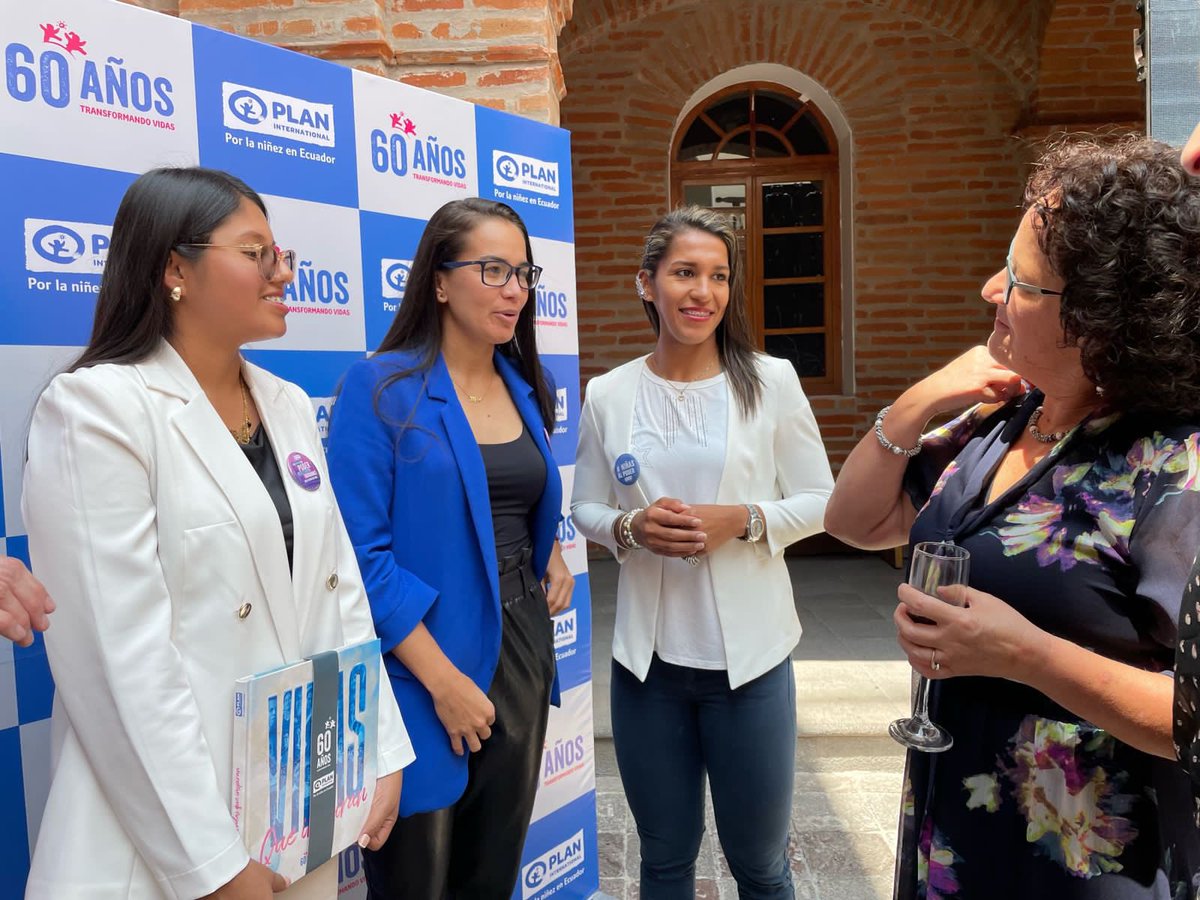 MayraOlveraR's tweet photo. .@Plan_Ecuador ha trabajado por los derechos de la niñez desde 1962 y hoy celebramos sus #60 años.
Gracias por la invitación, fue bello compartir con personas increíbles, las cuales admiro mucho.
@irenetobarmera @solmunoza @marthi_aguirre @pilumeneses

#60AñosPlanInternational https://t.co/M5cBBSSedk