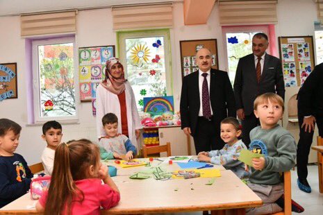 Samsun Valimiz Sn. Doç.Dr. Zülkif Dağlı, Kaymakamımız Sn.Burak Öz, Belediye Başkanı Sn.Halil Akgül, İl Milli Eğitim Müdür V. Sn. Mehmet Değermenci ve İl/İlçe Protokol Üyeleri Salıpazarı Anaokulumuzu ziyaret etti. <a href="/SamsunValiligi/">Samsun Valiliği</a> <a href="/zulkifdagli/">Doç. Dr. Zülkif Dağlı</a> <a href="/samsunmem/">Samsun İl Milli Eğitim Müdürlüğü</a> <a href="/muratagar60/">Murat AĞAR</a> <a href="/alisaavaas/">Ali Savaş</a>