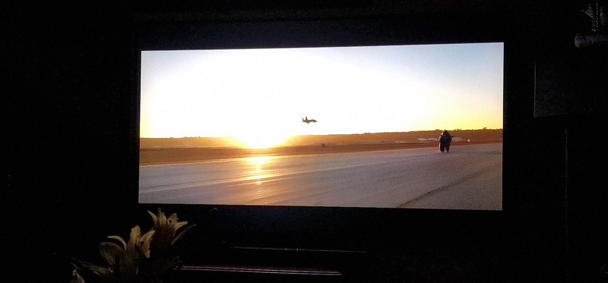 The sky, the music, the aerial photography, planes, motorcycles,.. but above all love for the cinema.  #4knewbluray #arrivedtoday  #home #gluedtothecouch #movielover #movie #now #Ilovecinema #itisalwaysbetteronthebigscreen #TopGunMaverick #movienight #Ilovemovies