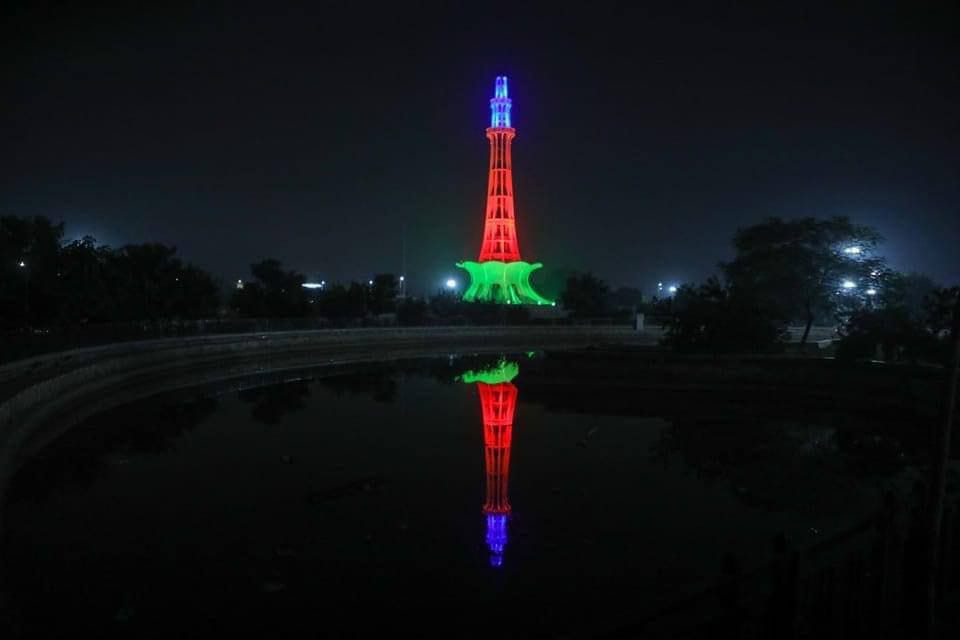 🇦🇿🇵🇰 Pakistan, Islamabad. The national monument "Minarei Pakistan" is covered in the colors of our flag.
#Zəfərqorumaqlayaşadılır 
#Zəfərfədakarlıqlaqazanılır
#Zəfərinamdanbaşlayır #Victoryday #Shusha #Armenians
#KarabakhisAzerbaijan
 #ZəfərGünü  #Trustinvictory #Russian