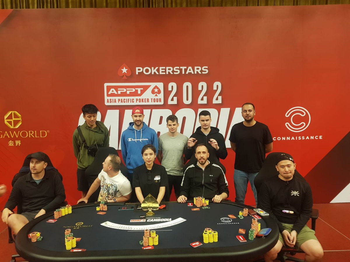 Table finale $3K Highroller APPT Phnom Penh.
$37K up top. J’ai l’avg avec 37bb et on est à la bulle. Je suis 3/7.
Olux et Pulsar seront aussi de la partie. 

#poker #performance #lifestyle #grind #lifegoals