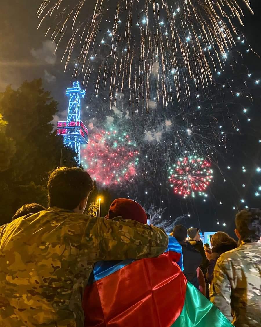 lalezahuseyn's tweet photo. Our people celebrate Victory Day with great enthusiasm, joy and pride.
#Zəfərqorumaqlayaşadılır 
#Zəfərfədakarlıqlaqazanılır
#Zəfərinamdanbaşlayır #Victoryday #Shusha #Armenians
#KarabakhisAzerbaijan
 #ZəfərGünü  #Trustinvictory #Russian
#MüzəffərAliBaşKomandan https://t.co/EZSh79jH6Z