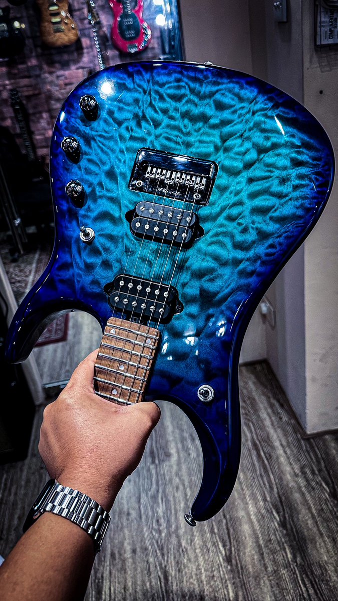 dhalif's tweet photo. What a killer finish ! @ernieball https://t.co/uHbDUMZ9vU