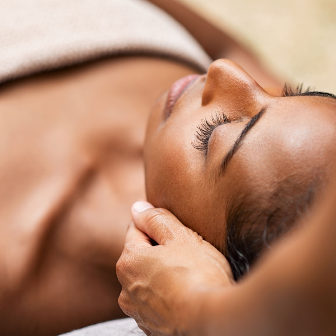Give yourself permission to do something kind for yourself before the hustle and bustle of the holiday season is in full swing! 

Self care this way! 👉 l8r.it/0F45