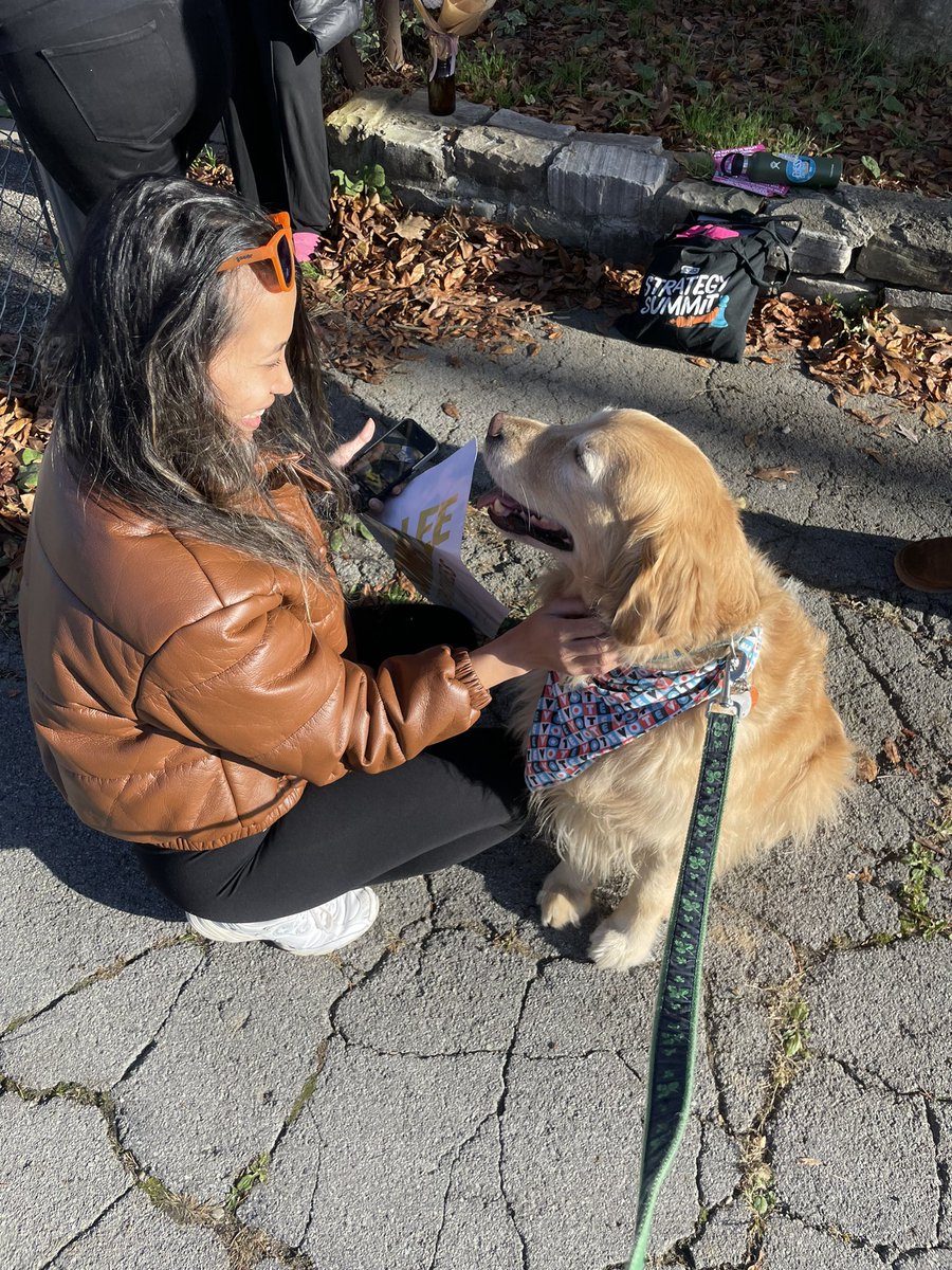 susmik_'s tweet photo. @SummerForPA #SummerLeeforCongress @PghDogRiver https://t.co/SfyN1gTgED
