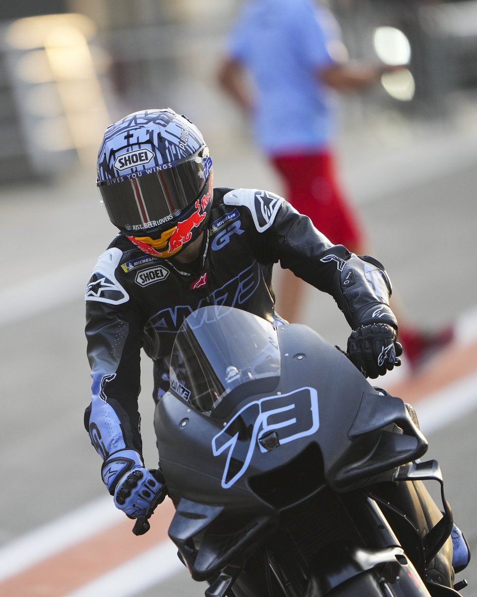 bluesquad73's tweet photo. Primer día de @alexmarquez73 con el equipo @GresiniRacing ✊🏼 ¡Qué ganas tenemos de que llegue el 2023! 🫶🏼💙

First day for Alex with the new bike and new team! We can't wait for 2023! 🔥

#TheBlueGunners #Alex73 #MotoGP https://t.co/UKKnMyRYUr