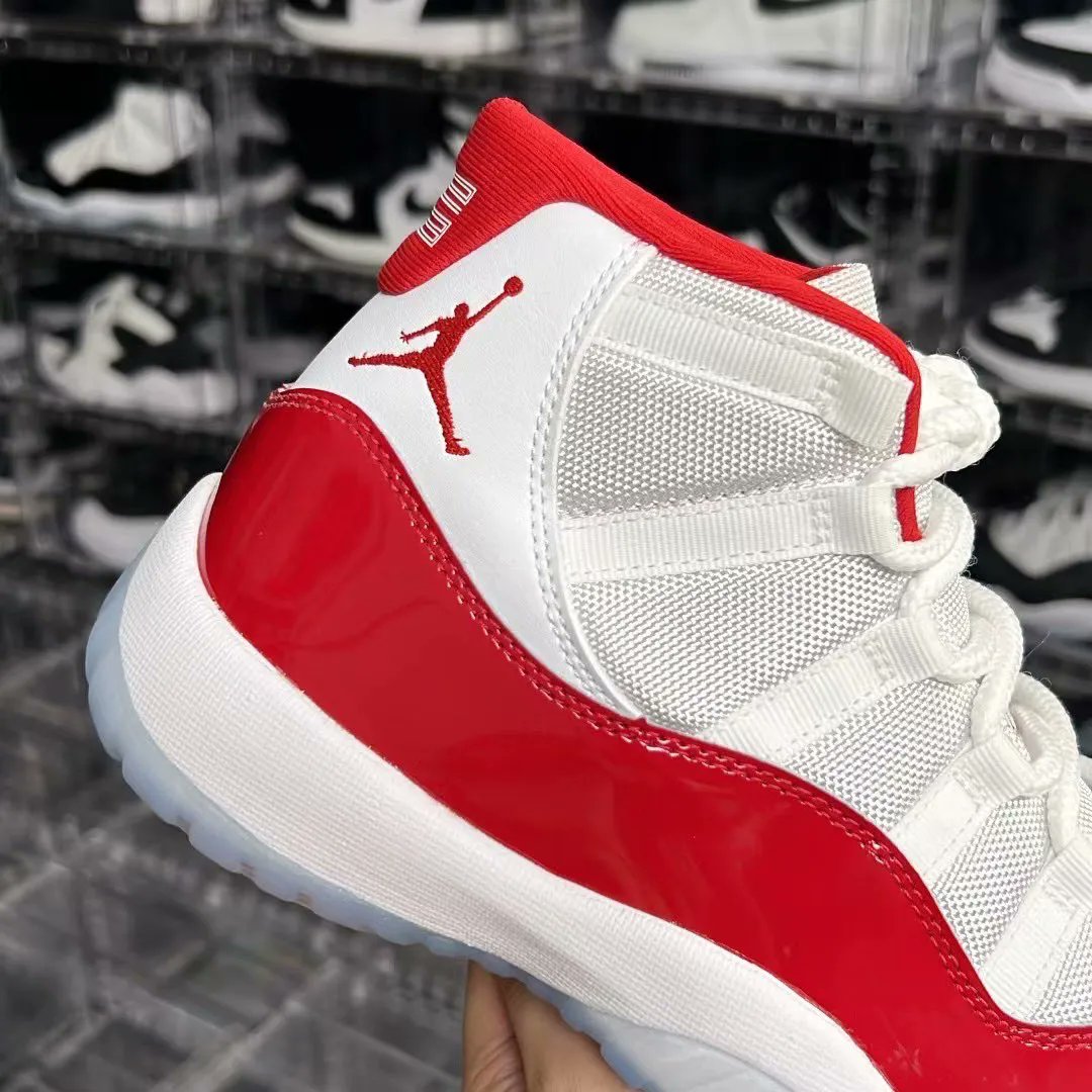 JustFreshKicks's tweet photo. Air Jordan 11 Retro “Cherry” 🍒

📅 December 10th https://t.co/eoCTDewcON