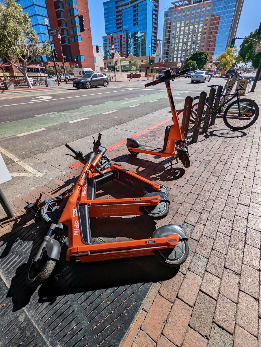 azjroger tweet media