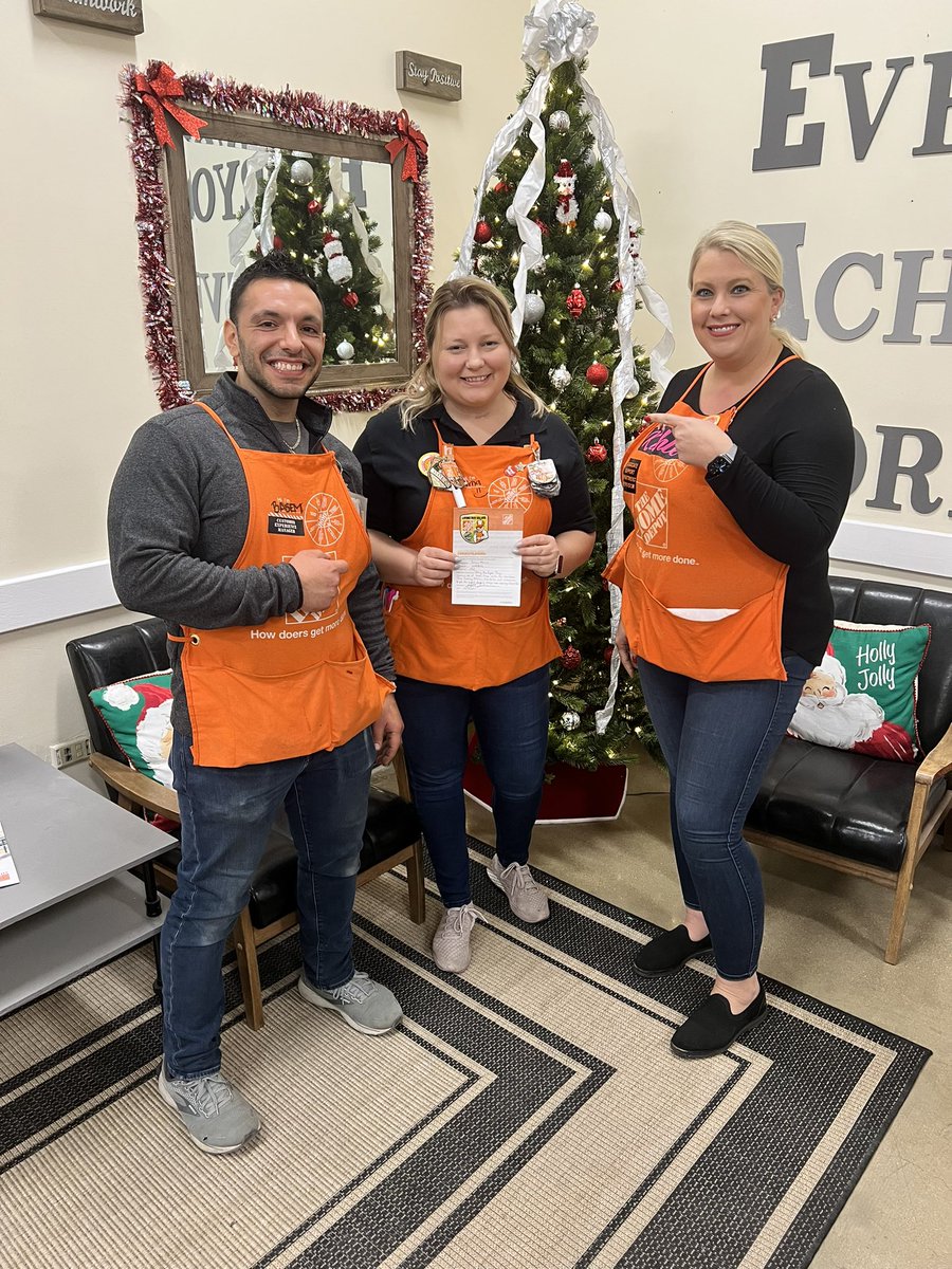 Luis E Valtierra (@luisv1901thd) on Twitter photo ASDS Kathleen and CXM Basem recognizing Selma for her amazing contribution with getting the store Holiday ready 😁Thank you! <a href="/SelmaThd/">𝚂𝚎𝚕𝚖𝚊 𝙰𝚑𝚖𝚒𝚌</a> @kathleenCHI1935 <a href="/kellyhutch6/">Kelly Hutch</a> <a href="/1935The/">ChiRidge1935</a> ASDS Kathleen and CXM Basem recognizing Selma for her amazing contribution with getting the store Holiday ready 😁Thank you! <a href="/SelmaThd/">𝚂𝚎𝚕𝚖𝚊 𝙰𝚑𝚖𝚒𝚌</a> @kathleenCHI1935 <a href="/kellyhutch6/">Kelly Hutch</a> <a href="/1935The/">ChiRidge1935</a>