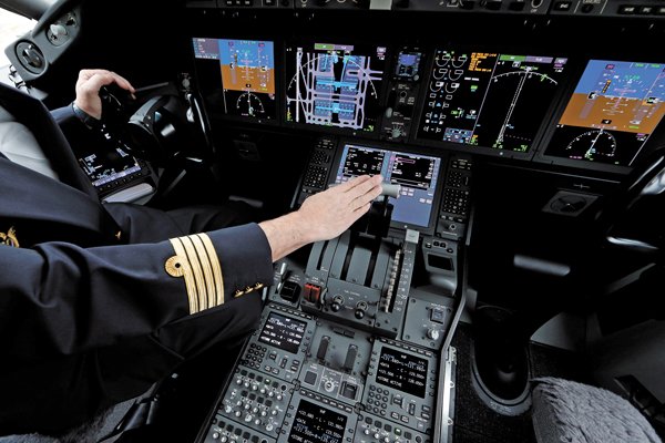 DFinanciero's tweet image. Pilotos de Latam dan un ultimátum a la aerolínea: “Si no hay acuerdo este miércoles, la huelga comenzará el jueves” df.cl/empresas/indus…