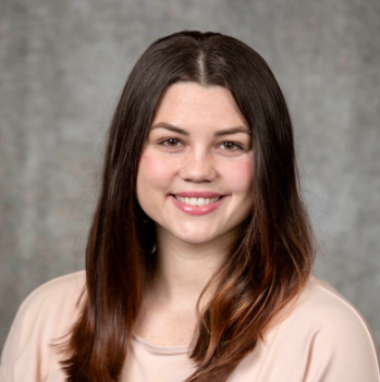 PittPubHealth's tweet photo. Epidemiology doctoral candidate, Elizabeth Swart, presents at #APHA2022 on the factors, such as green space, clean water and fresh food, that promote optimal childhood development in Allegheny County, PA. 
https://t.co/YN2kpRIMIq https://t.co/gLV9JcvGA5