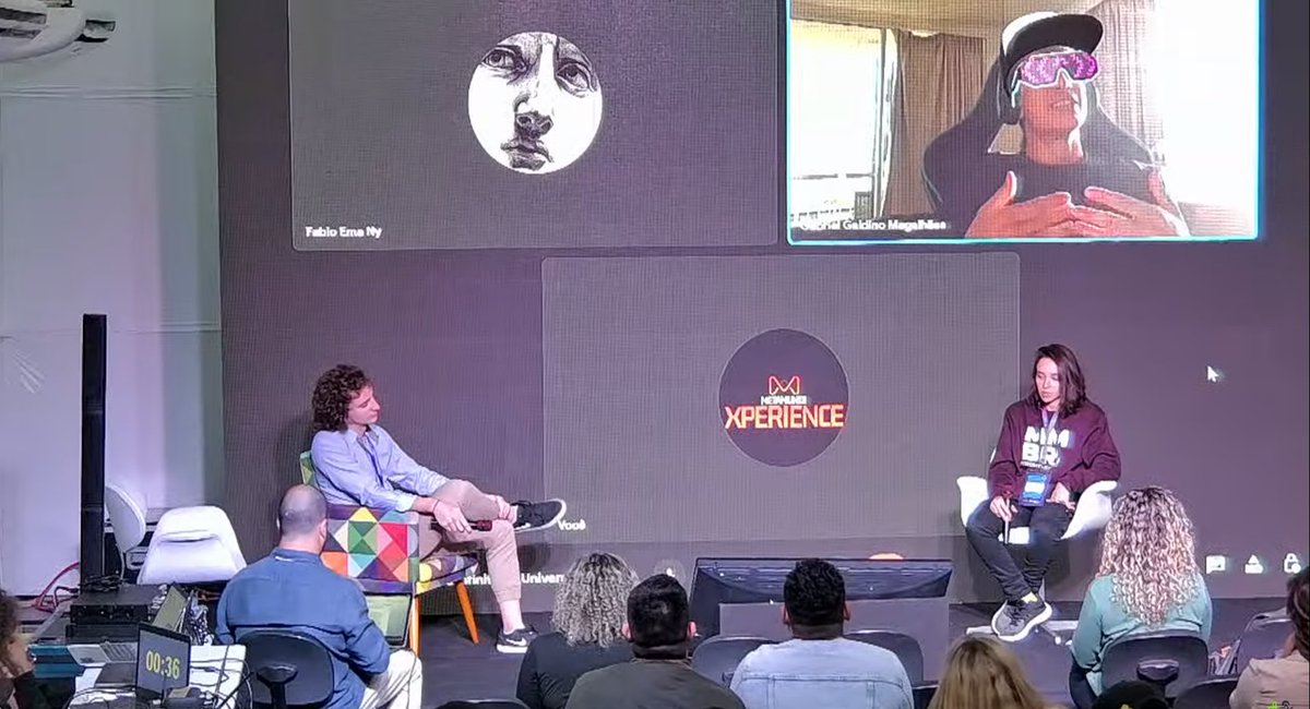 Here I'm, from Aussie, wearing my #Decentraland #Wearables IRL!
 
Talking about @Decentraland, metaverses, NFT, Web3 Creations, Community and more with <a href="/mallvadeusa/">Aline Viana 🏳️‍🌈</a> &amp; <a href="/FabioEmaArt/">Fabio Ema Art</a> at #rioinnovationweek! A huge event of Innovation in Brazil!

Thanks <a href="/metamundi_/">MetaMundi Metaverso</a> for the opportunity