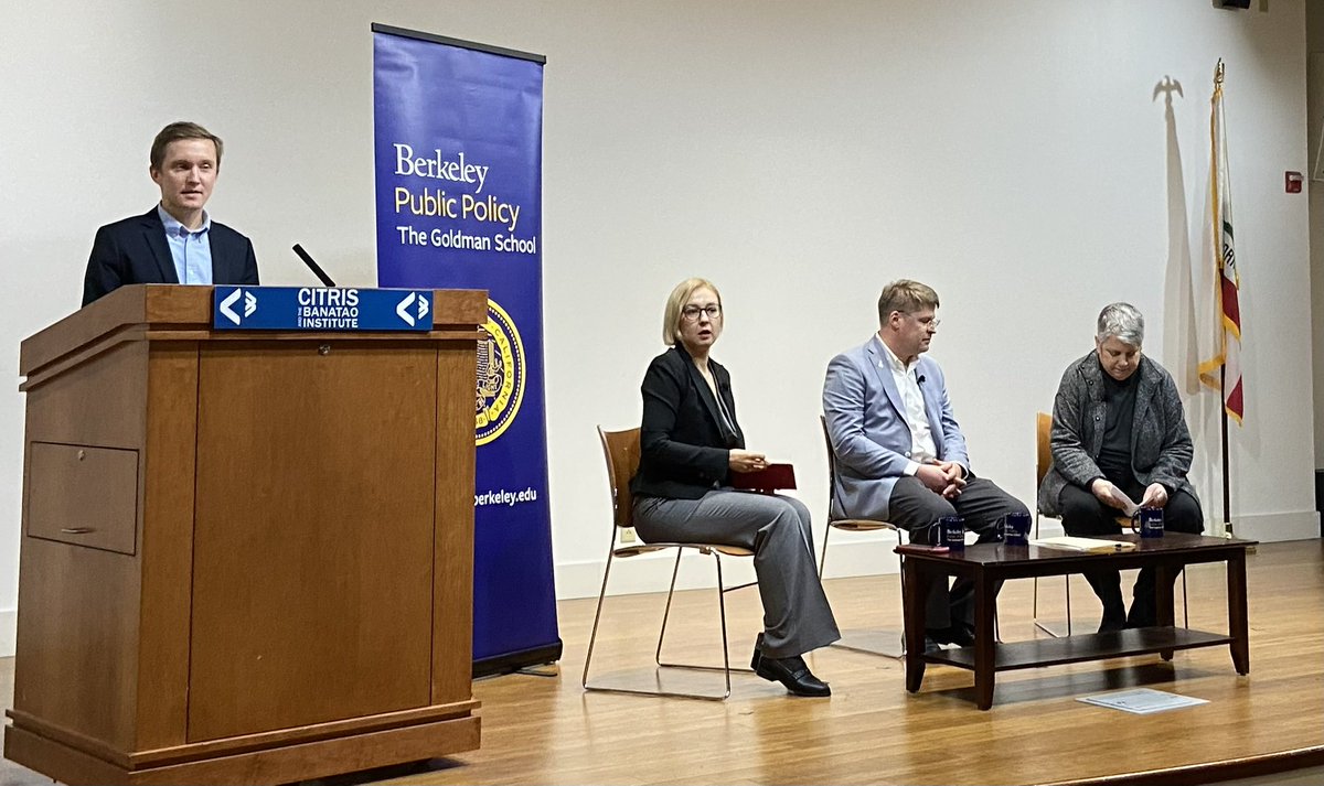 CSHE’s <a href="/IgorChirikov/">Igor Chirikov 🇺🇦</a> opens today’s discussion with <a href="/InnaSovsun/">Inna Sovsun</a>, Janet Napolitano, and <a href="/YGorodnichenko/">Yuriy Gorodnichenko</a>. Join us again Thursday for a special conversation on universities during and after the war in Ukraine: docs.google.com/forms/d/e/1FAI…